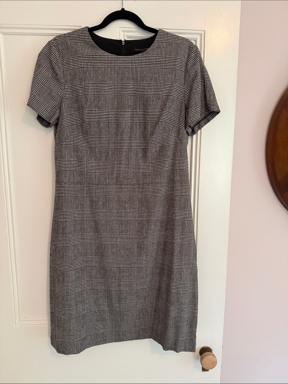 Banana Republic Black and Gray Plaid Short-Sleeve Sheath Dress